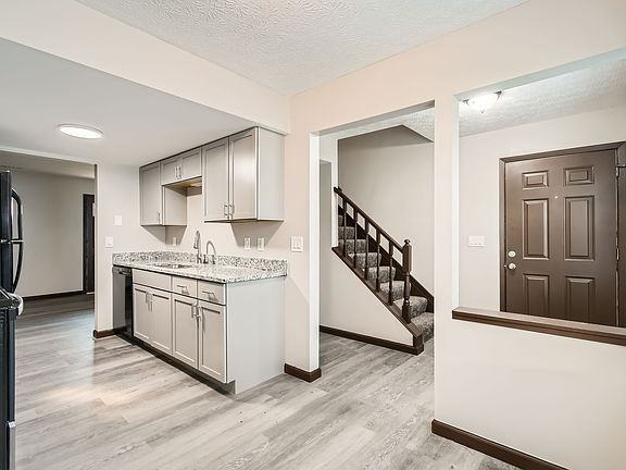 4th image of 6168 Fortin Ct