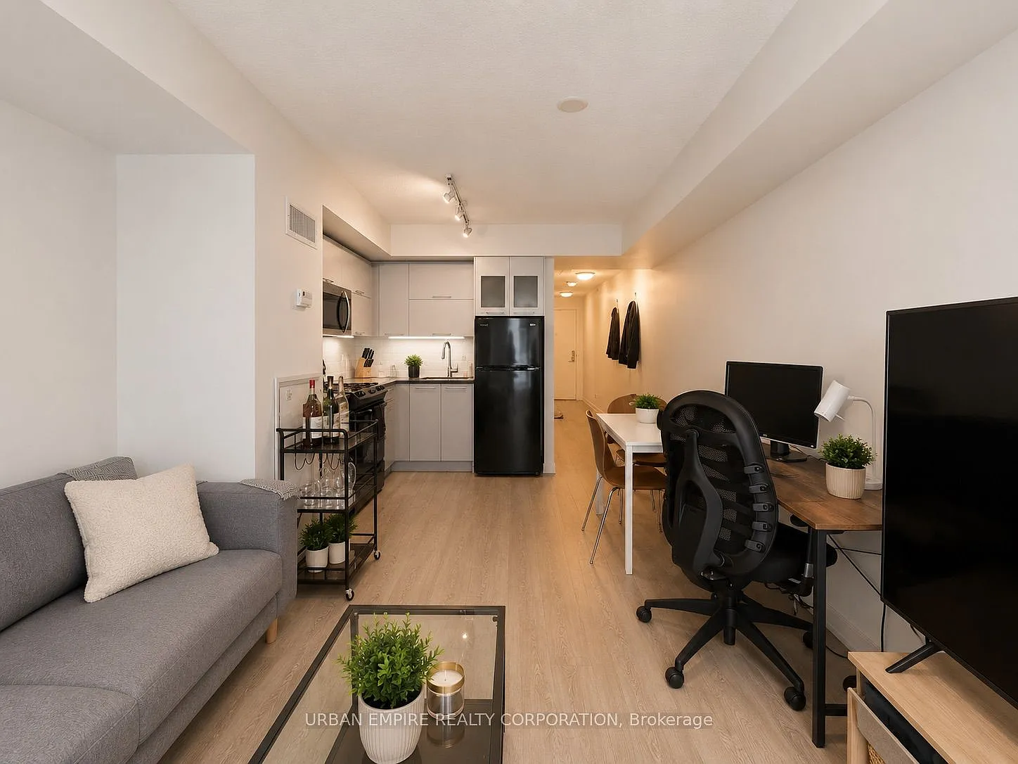 1 bed, $2,100 — Photo 2