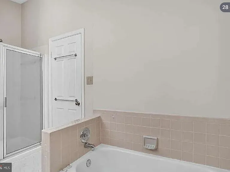 7427 Salford Ct — Photo 28