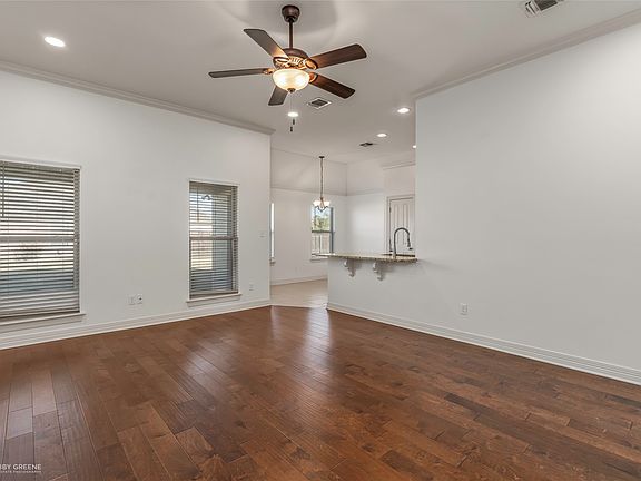 3rd image of 3080 Dublin Way