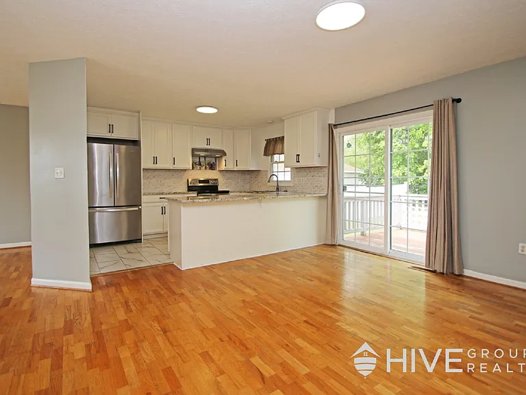 235 Quail Run Dr — Photo 4