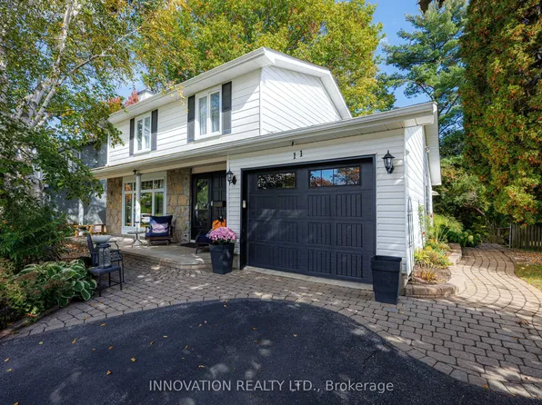 11 Welkin Cres, Ottawa, ON K2E 5M4
