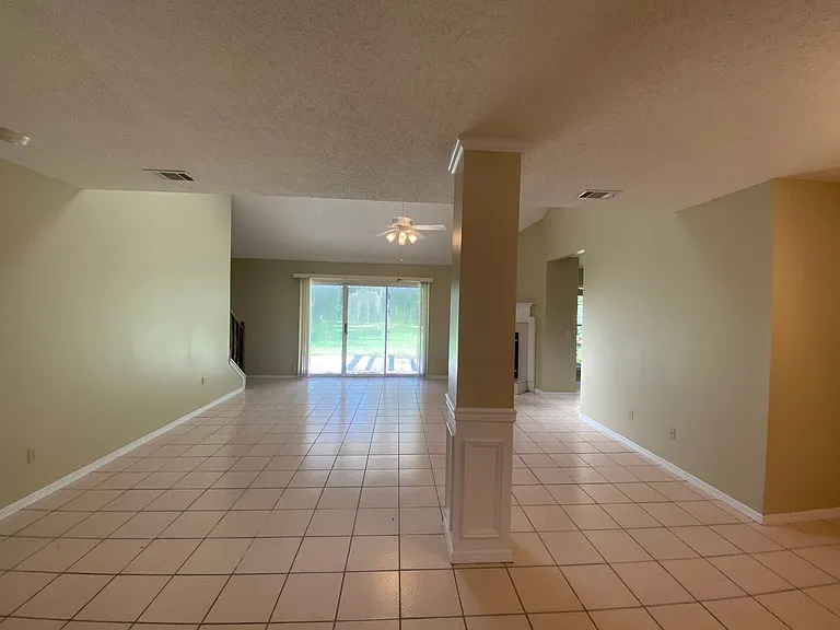 24 Neptune Dr — Photo 7