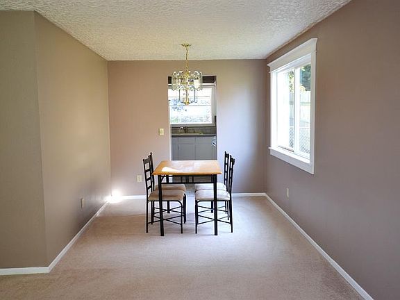 4th image of 6719 NE 63rd Ave