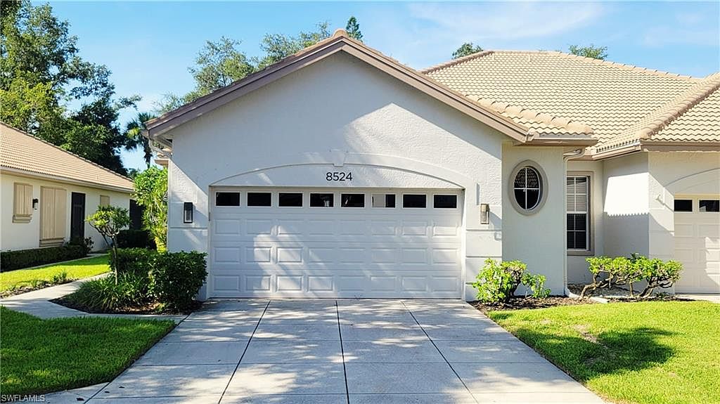 8524 Fairway Bend DR