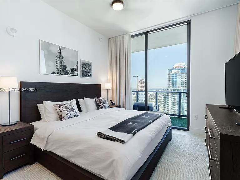601 NE 1st Ave #Penthouse 5001 — Photo 20