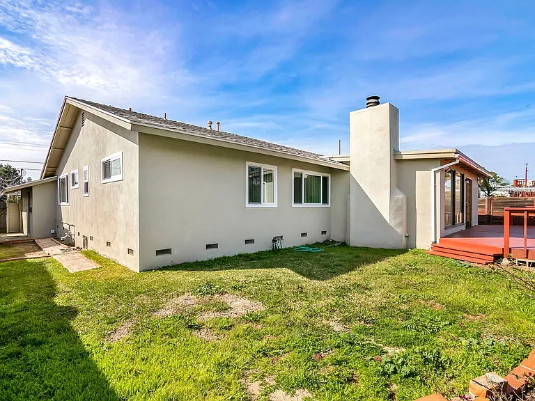2171 Fairfield St — Photo 22