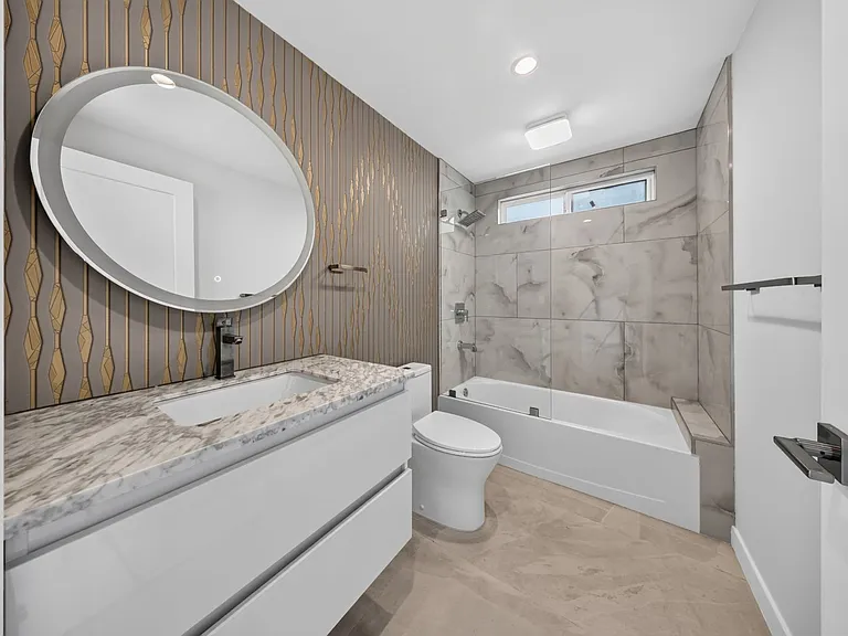 2327 N Naomi St — Photo 24