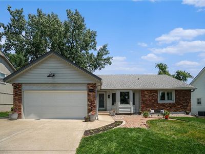 10229 Gillette St, Lenexa, KS, 66215