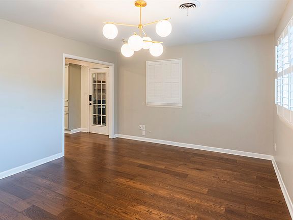 5th image of 321 Glenview Dr