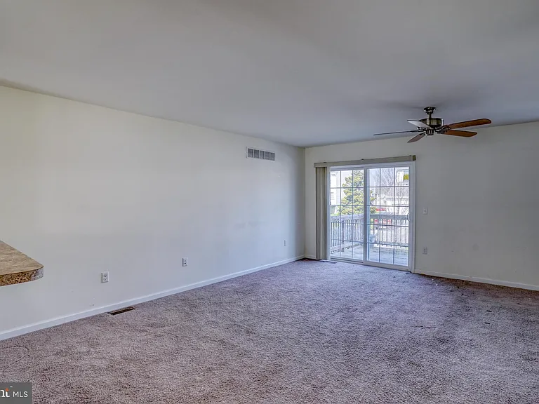 327 Tribbitt St — Photo 6