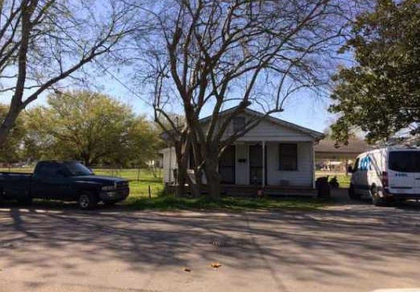 2nd image of 23000 Jacob St