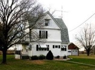 749 1st St, West Brooklyn, IL 61378