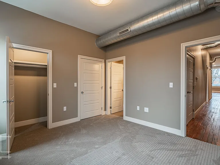 245 King Ave — Photo 33
