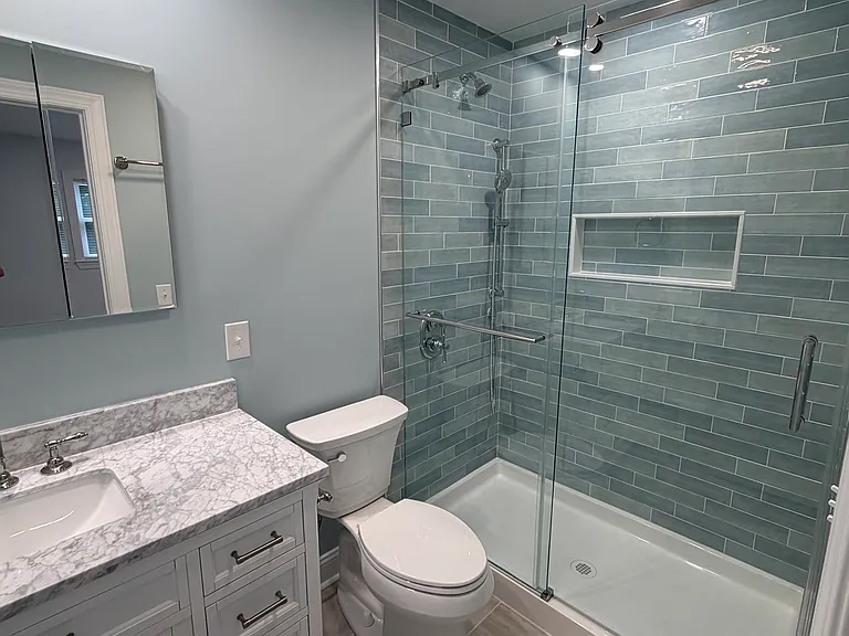 En suite Master bathroom.