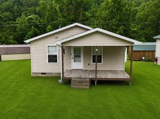 115 Stambaugh Estates Dr, Stambaugh, KY 41257
