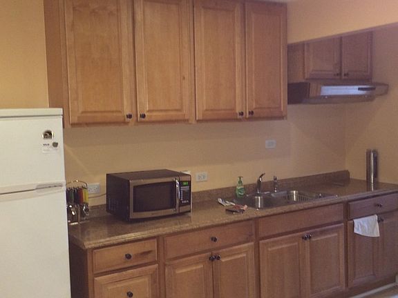 5th image of 9514 Glenlake Ave APT 125