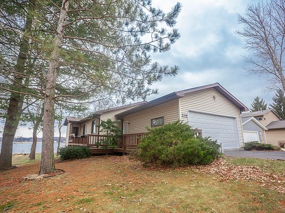 2nd image of 2514 Candlewick Dr SE