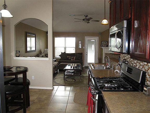4th image of 2134 Stoney Brook Dr