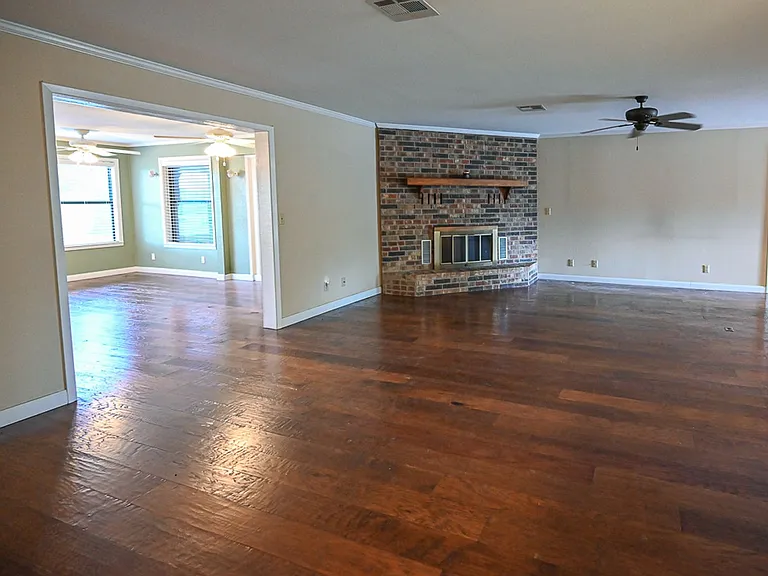 412 Half Moon Way — Photo 6