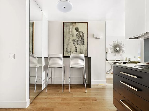4th image of 420 E 72nd St APT 14E
