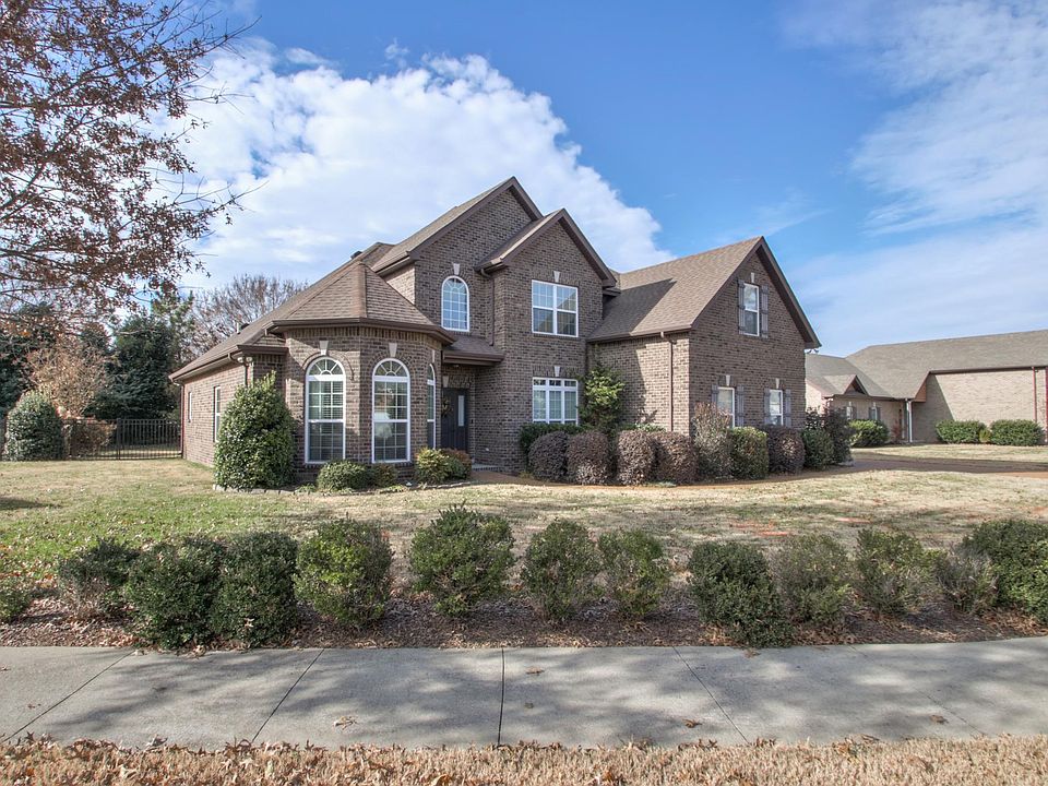 1st image of 2814 Avington Ct