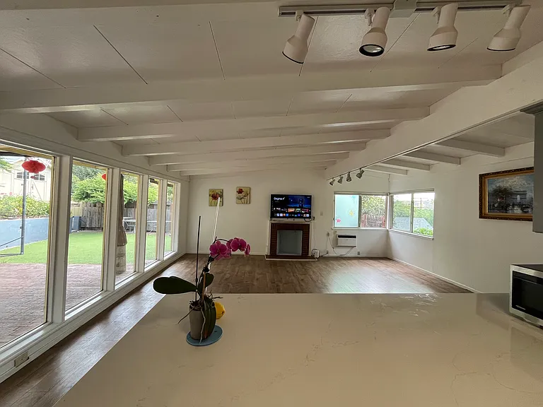 1181 Bacon Way — Photo 7