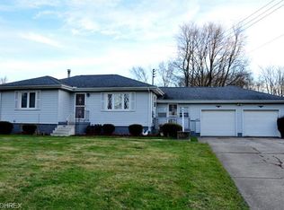 1423 Oakdale Dr NW, Warren, OH