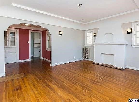 3rd image of 3306 Glenhurst Ave