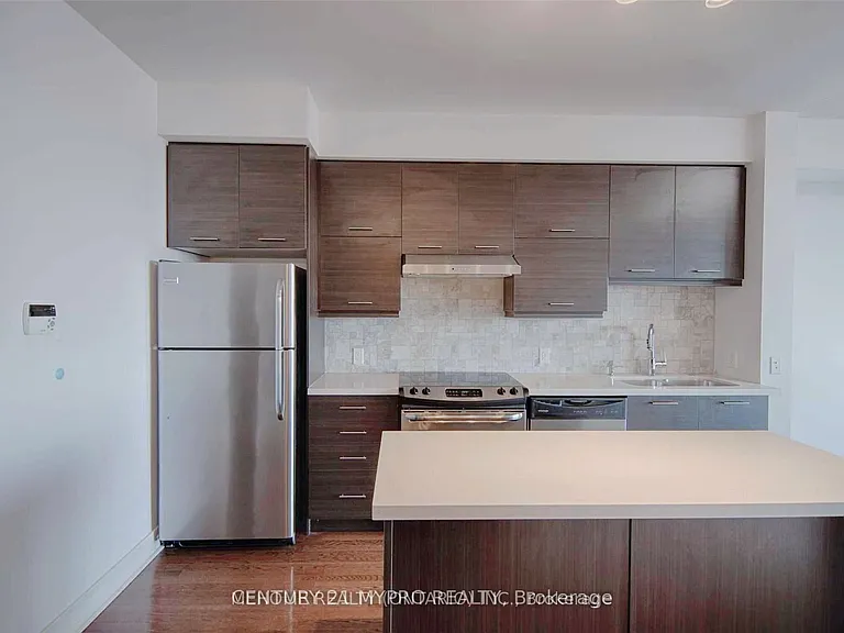 26 Norton Ave #1605 — Photo 3