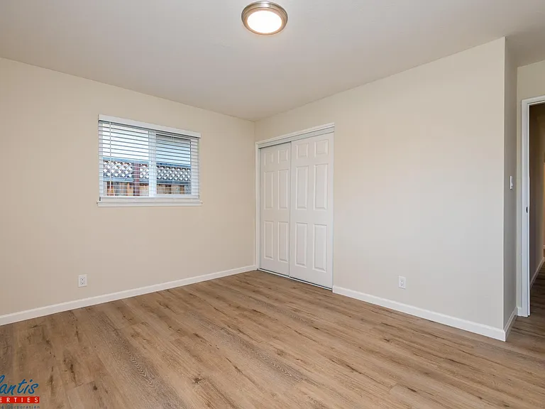 6608 Dartmoor Way — Photo 9
