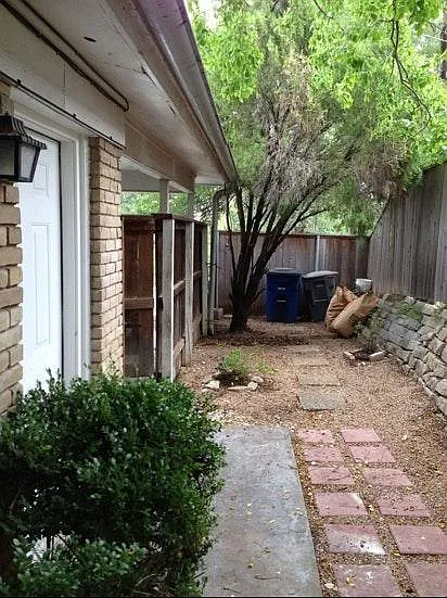 Small side yard