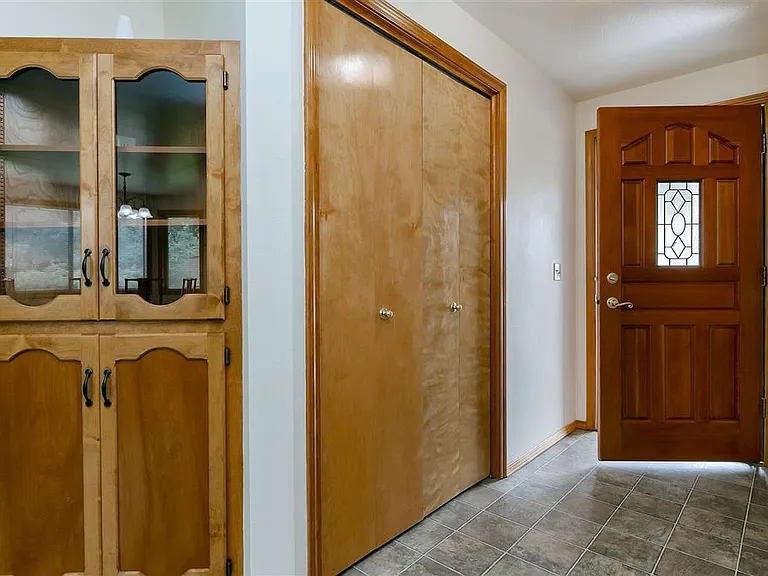 3177 E Stone Point Dr — Photo 2