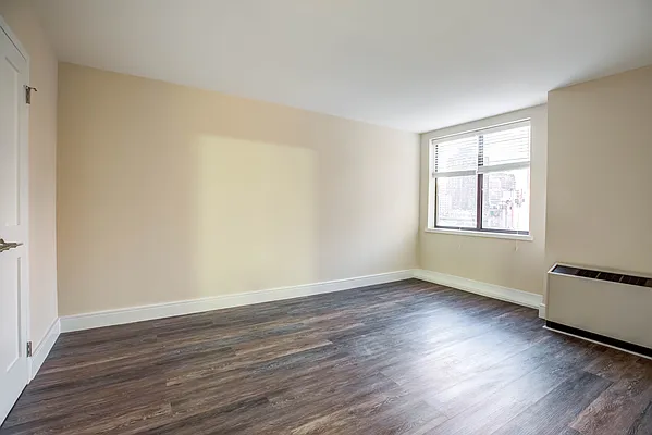 Rented by Greystar | media 4