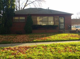 23020 Cloverlawn Ave, Oak Park, MI 48237