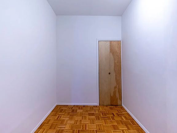 5th image of 230 E 83rd St #1RW