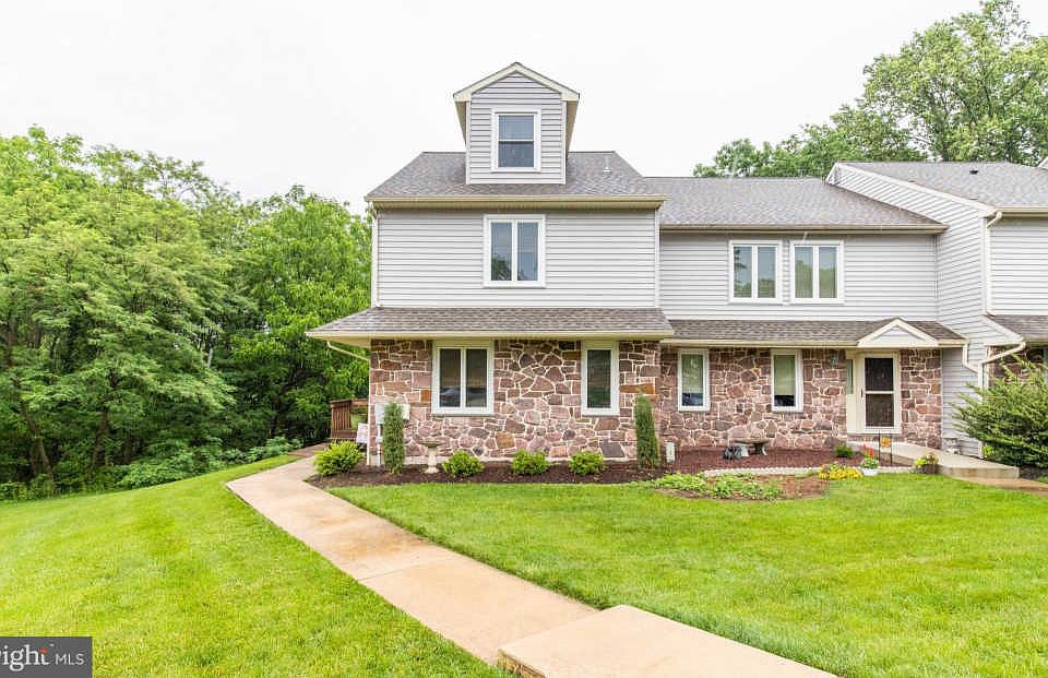1st image of 501 Pinebrooke Cir