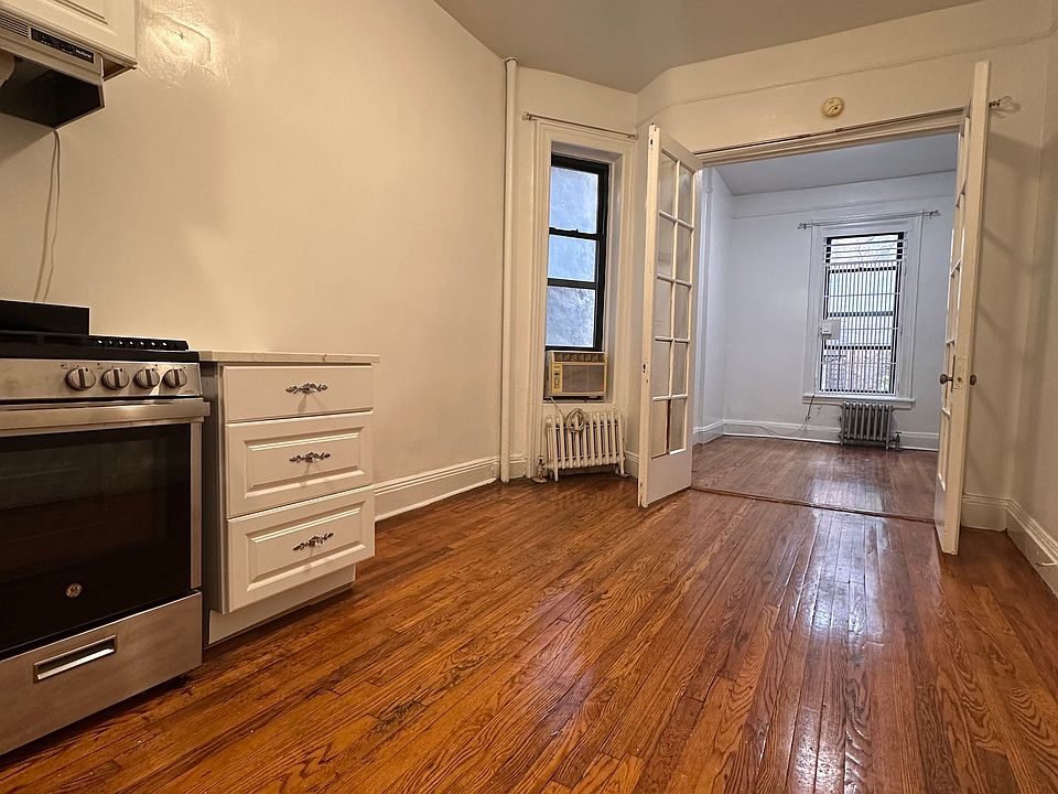 1st image of 929 Columbus Ave APT 1B