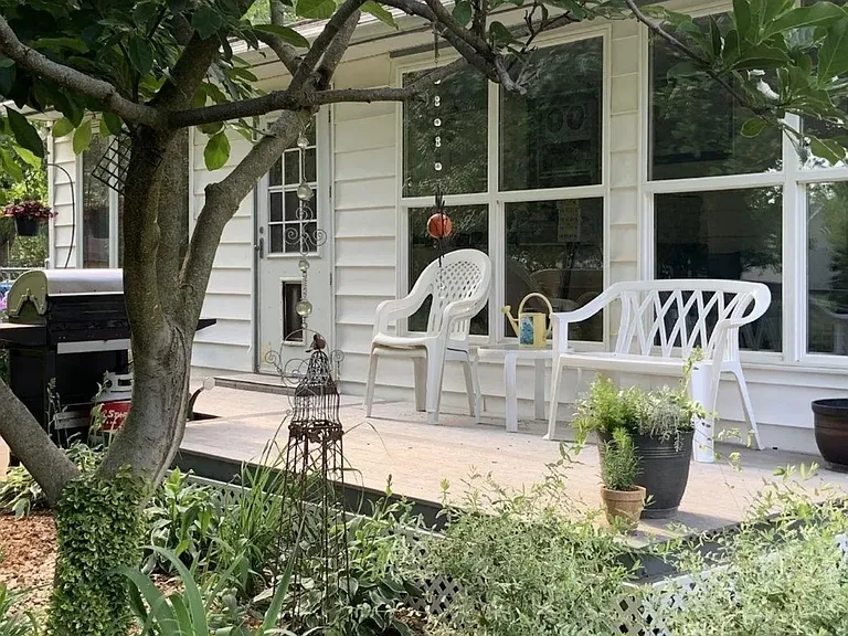 1909 Robin Rd — Photo 8