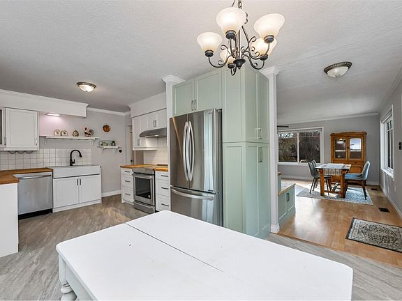 5th image of 6767 Somenos Rd