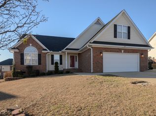 3938 Gaithersburg Ln, Hope Mills, NC 28348