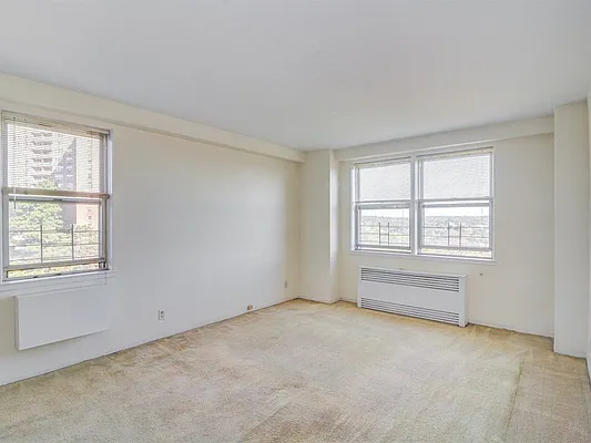 Sold by Robert E. Hill  | media 45