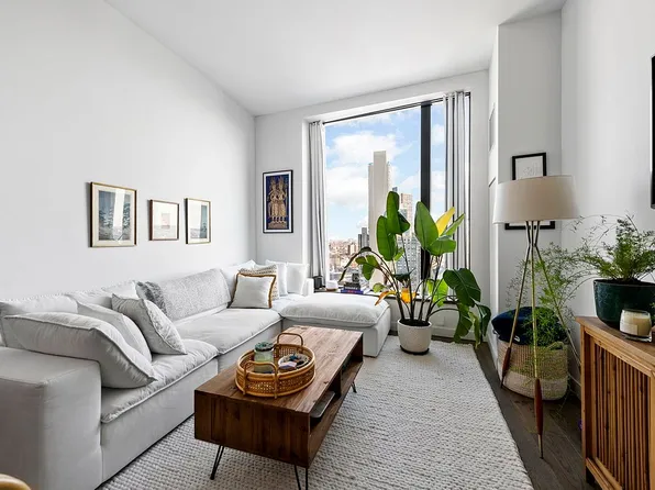 11 Hoyt St #25F, Brooklyn, NY 11201