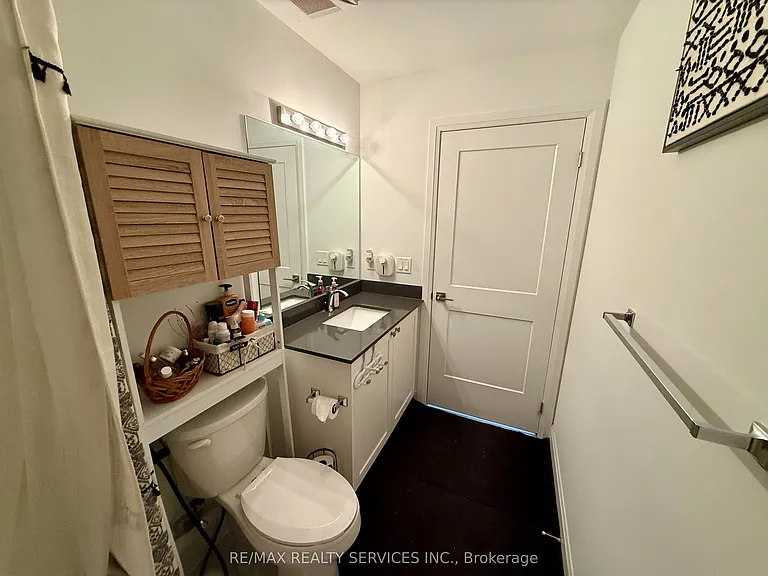 50 Lakebreeze Dr #229 — Photo 16