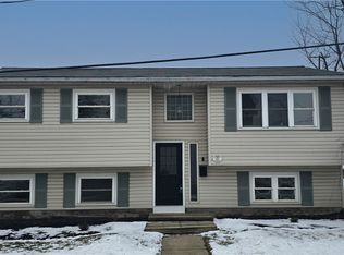 907 Plum St, Fairport Harbor, OH 44077