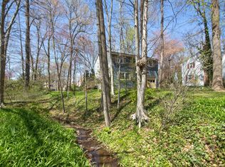 2 Overbrook Cir, Moorestown, NJ 08057