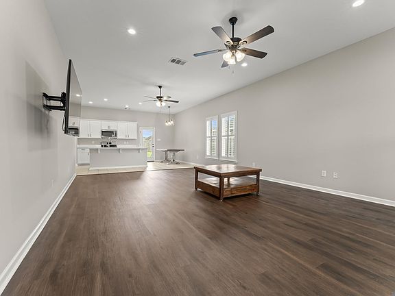 5th image of 18304 Crows Nest Dr