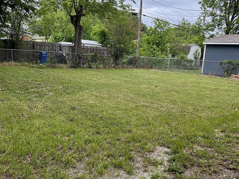 2503 Tolosa Dr — Photo 12