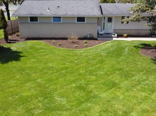 85 Ashley Dr, Rochester, NY 14620