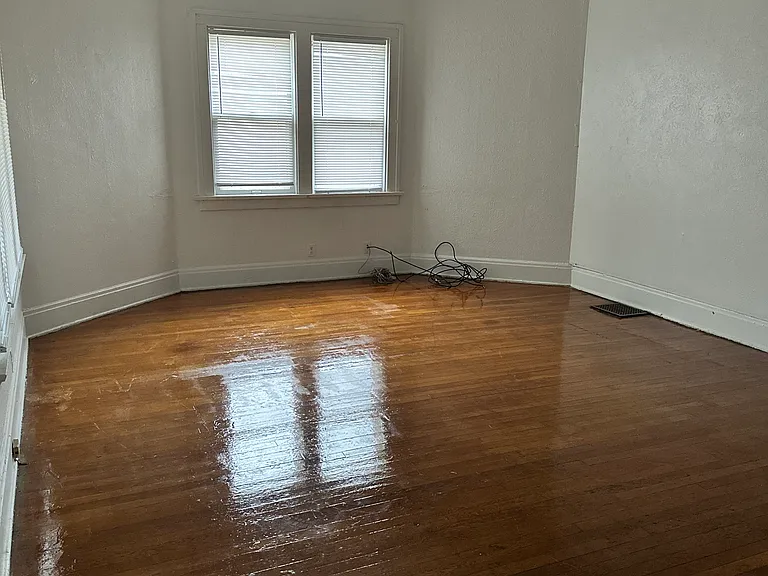1316 W Grand Ave #1 — Photo 1